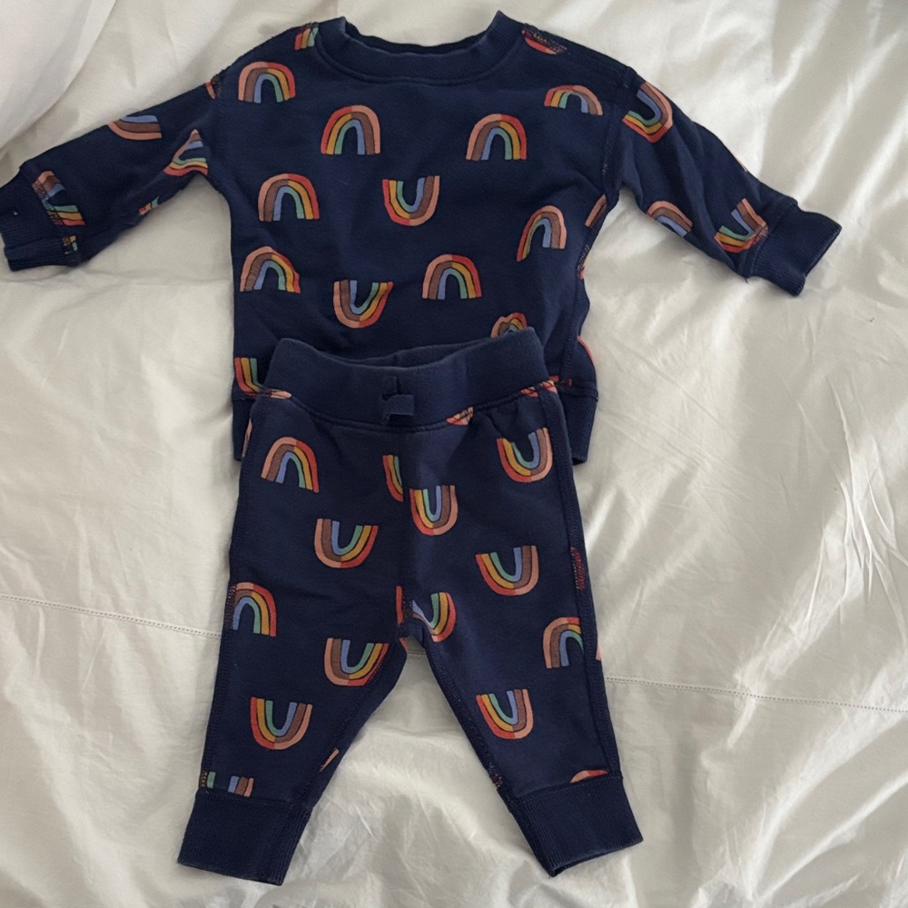 Hanna Andersson Navy Rainbow Baby Outfit, 6-12 mos